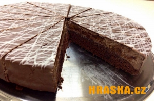 Čokoládový cheesecake s čokoládovou polevou a HRAŠKOU